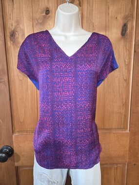 Mossimo Supply Co. Purple and Pink V-Neck Short Sleeve Top